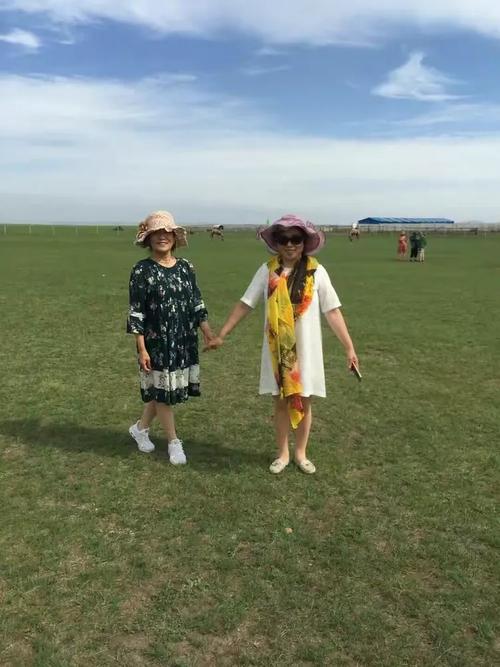 2018年7月20日贡格尔大草原姐妹倩缘编